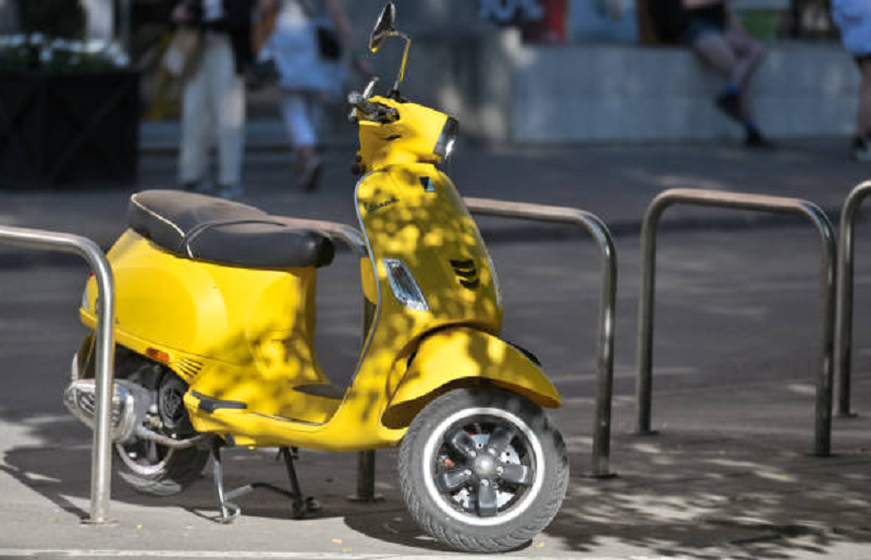 Ilustrasi foto vespa matic