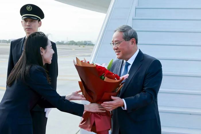 Perdana Menteri China Li Qiang tiba di New York, Amerika Serikat, pada 22 September 2025 untuk menghadiri debat umum Sidang Umum ke-80 Majelis Umum Perserikatan Bangsa-Bangsa.
