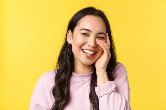 Ilustrasi senyum bahagia