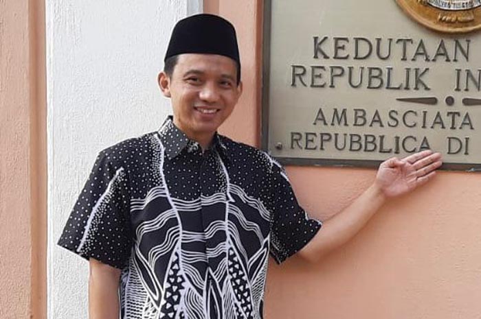 Wahid Abdulrahman, Dosen Departemen Politik Pemerintahan FISIP Universitas Diponegoro Semarang