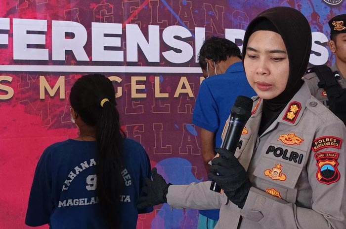 Kapolres Magelang Kota AKBP Anita menjelaskan motif dari sang ibu yang tega membunuh bayinya sendiri pada konferensi pers, Kamis (25/9).
