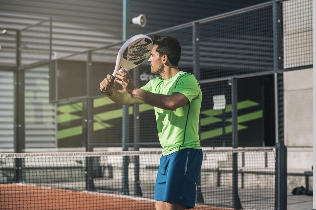 ILUSTRASI PADEL