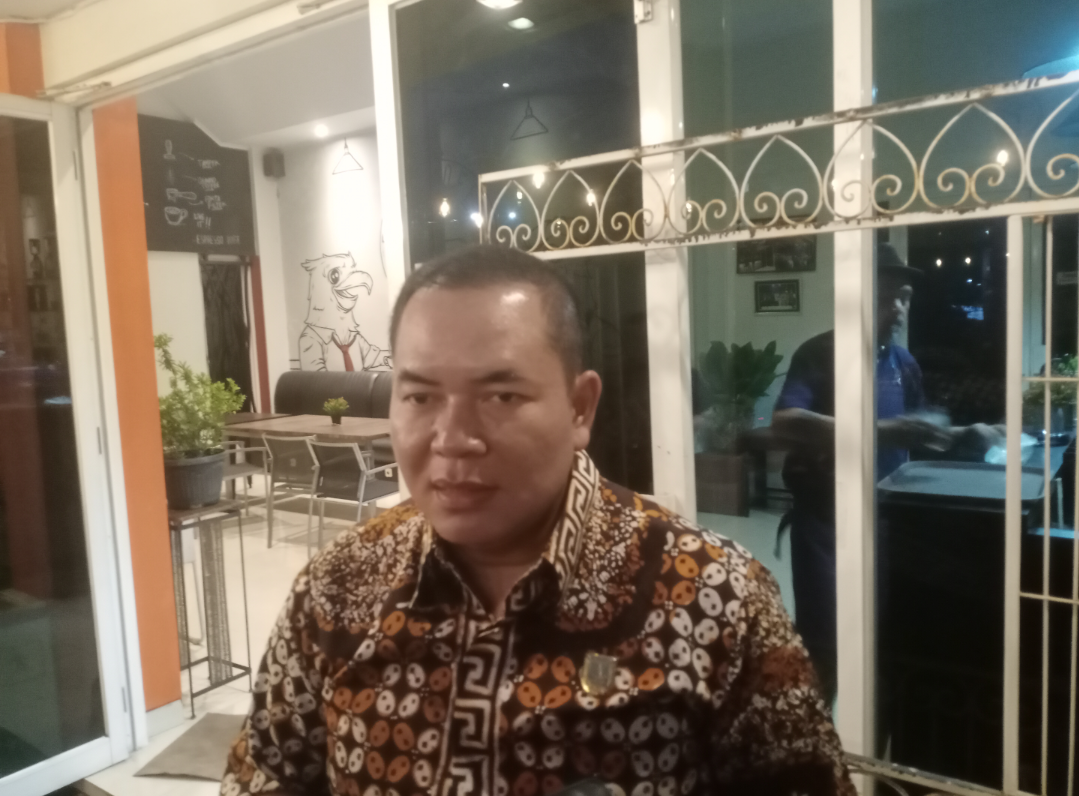 FOTO: Ketua DPRD Kudus, Masan saat memberikan keterangan, Selasa (30/9). ANDIKA TRISNA SAPUTRA/RADAR KUDUS)