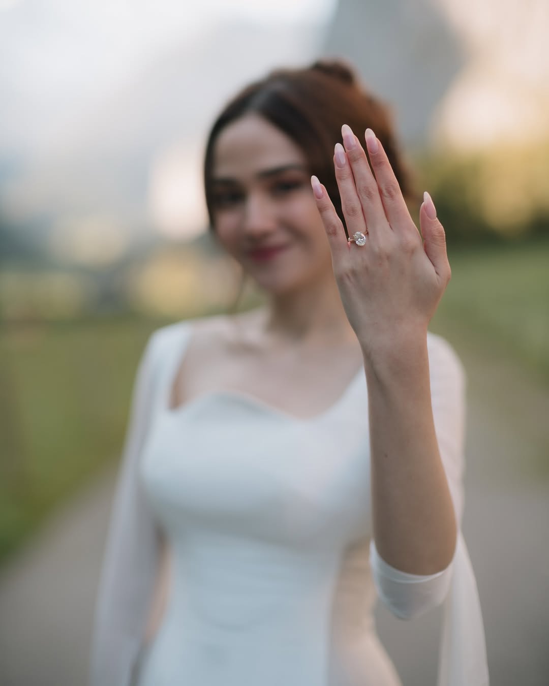 Momen El Rumi Lamar Syifa Hadju di Switzerland Bikin Netizen Heboh: Romantis Banget!