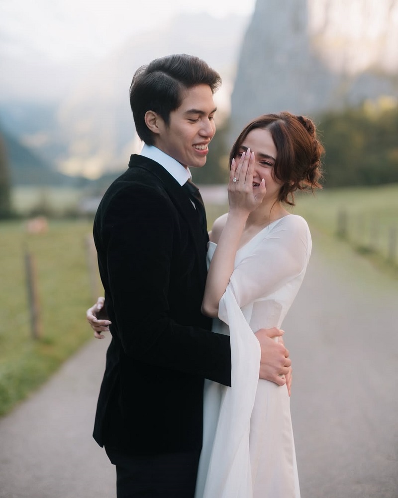 Momen El Rumi Lamar Syifa Hadju di Switzerland Bikin Netizen Heboh: Romantis Banget!