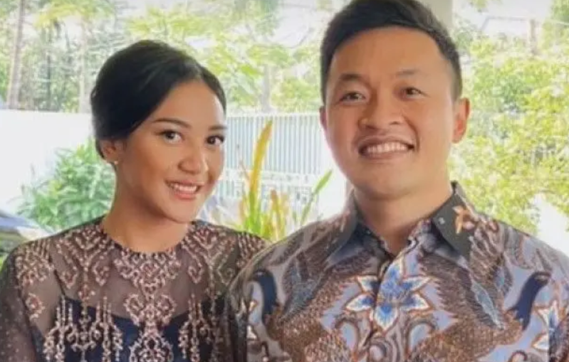 Rumah tangga Guinandra Jatikusumo Diisukan Retak dengan Putri Tanjung