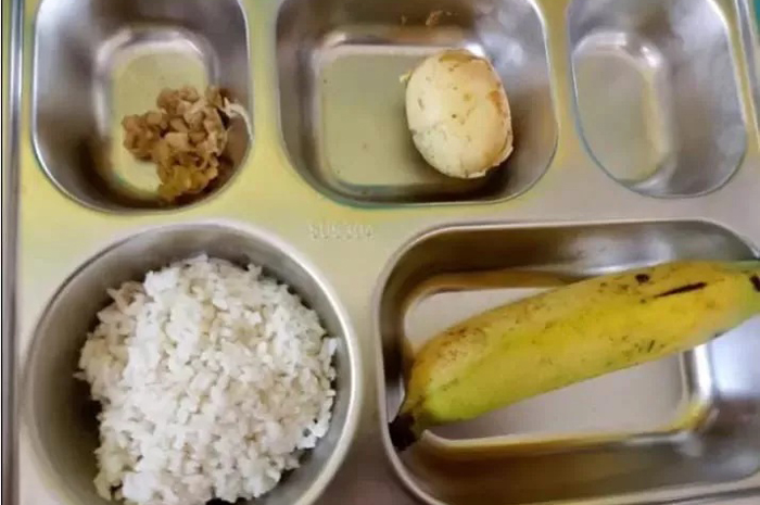 VIRAL : foto makanan bergizi gratis yang dibagikan pada penerima manfaat.