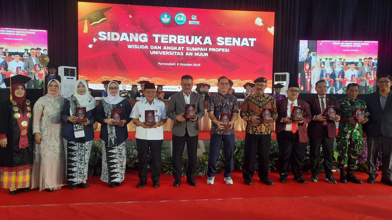 CINDERAMATA: Tamu undangan yang hadir di Sidsng Terbuka Senat Universitas An Nuur (UNAN) Purwodadi.