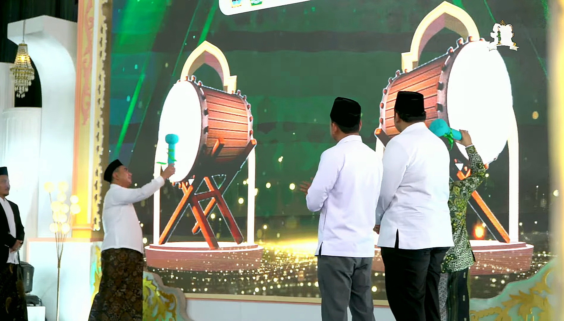MERIAH: Wagub Jateng Gus Taj Yasin Maimoen berkesempatan membuka acara Pekan Madaris Pertama tingkat Jawa Tengah di kompleks Ponpes Walisongo Pecangaan pada Sabtu (11/10).