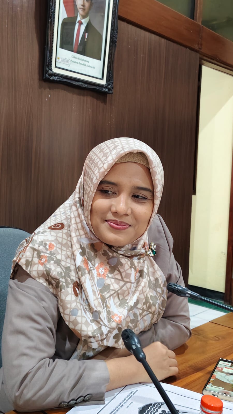 IKUT PRIHATIN &ndash; Ketua Komisi D DPRD Grobogan Mansata Indah Maratona ikut prihatin atas kejadian kasus perundungan hingga menyebabkan satu siswa SMP N 1 Geyer meninggal.