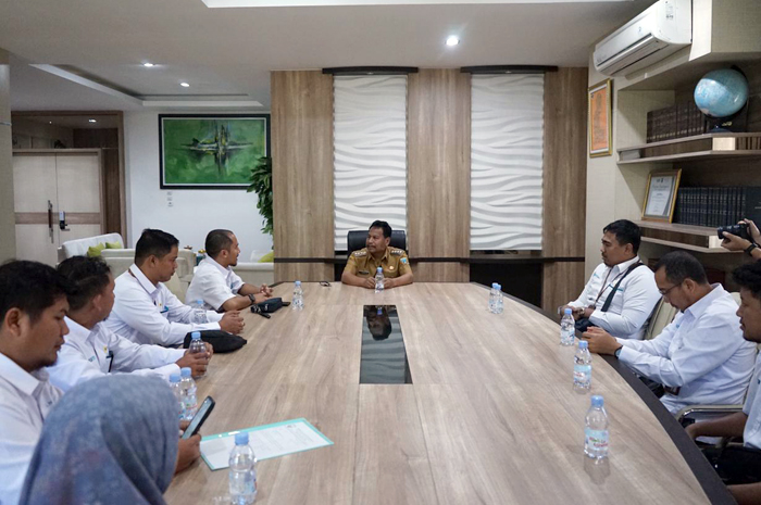 BUTUH TAMBAHAN: Bupati Harno usulkan tambahan pasokan listrik PLN di wilayah Pamotan.