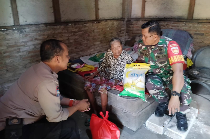 Polres jepara&nbsp;melalui jajaran Bhabinkamtibmas Polsek Donorojo menggelar kegiatan Jumat Berbagi bersama Sahabat Bhabin dengan berbagi sembako kepada warga binaan.