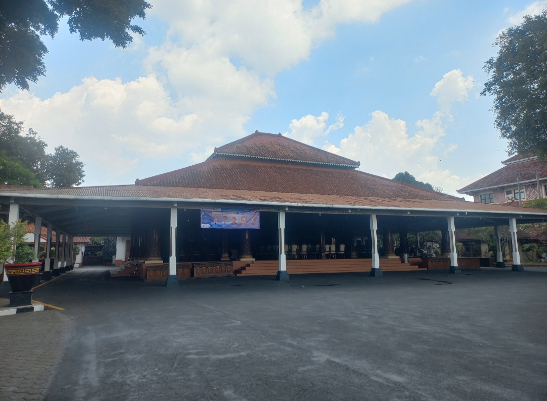BERSEJARAH: Area depan Pendopo Kabupaten Jepara