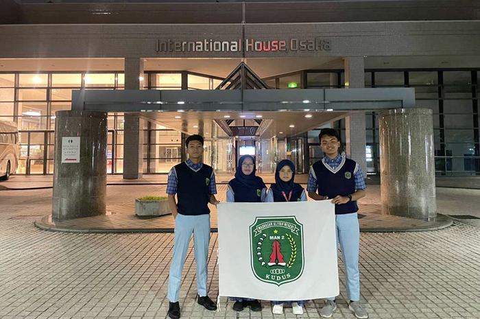 Siswa MAN 2 Kudus&nbsp;sukses meraih penghargaan The 2nd Best Content Challenge dalam ajang internasional Japan Youth Summit (JYS) 2025 di Jepang.