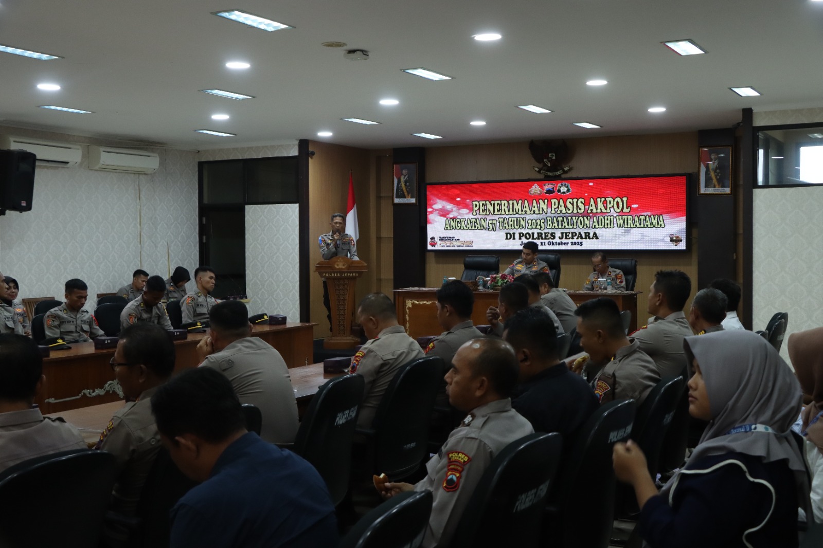 Sebanyak delapan Perwira Siswa (Pasis) Akademi Kepolisian (Akpol) angkatan ke-57 Tahun 2025, Batalyon Adhi Wiratama, mulai menjalani program magang dan penelitian di Polres Jepara, Polda Jawa Tengah.