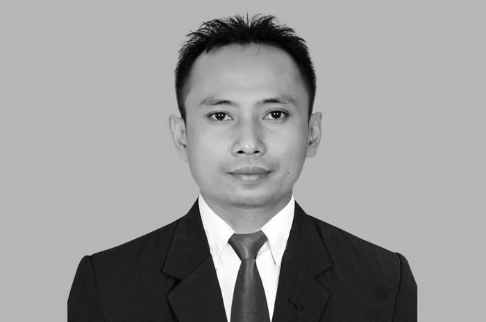 Rudy Heryanto, Alumni Departemen Ilmu Komunikasi FISIPOL UGM. Bekerja sebagai Pranata Humas Ahli Muda di Pemerintah Kabupaten Rembang.