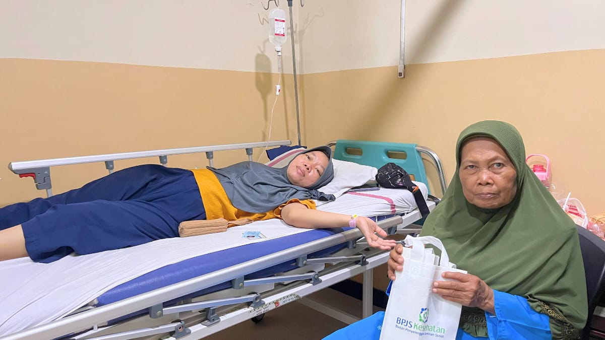 Ibu Chanifah, peserta Program Jaminan Kesehatan Nasional (JKN)