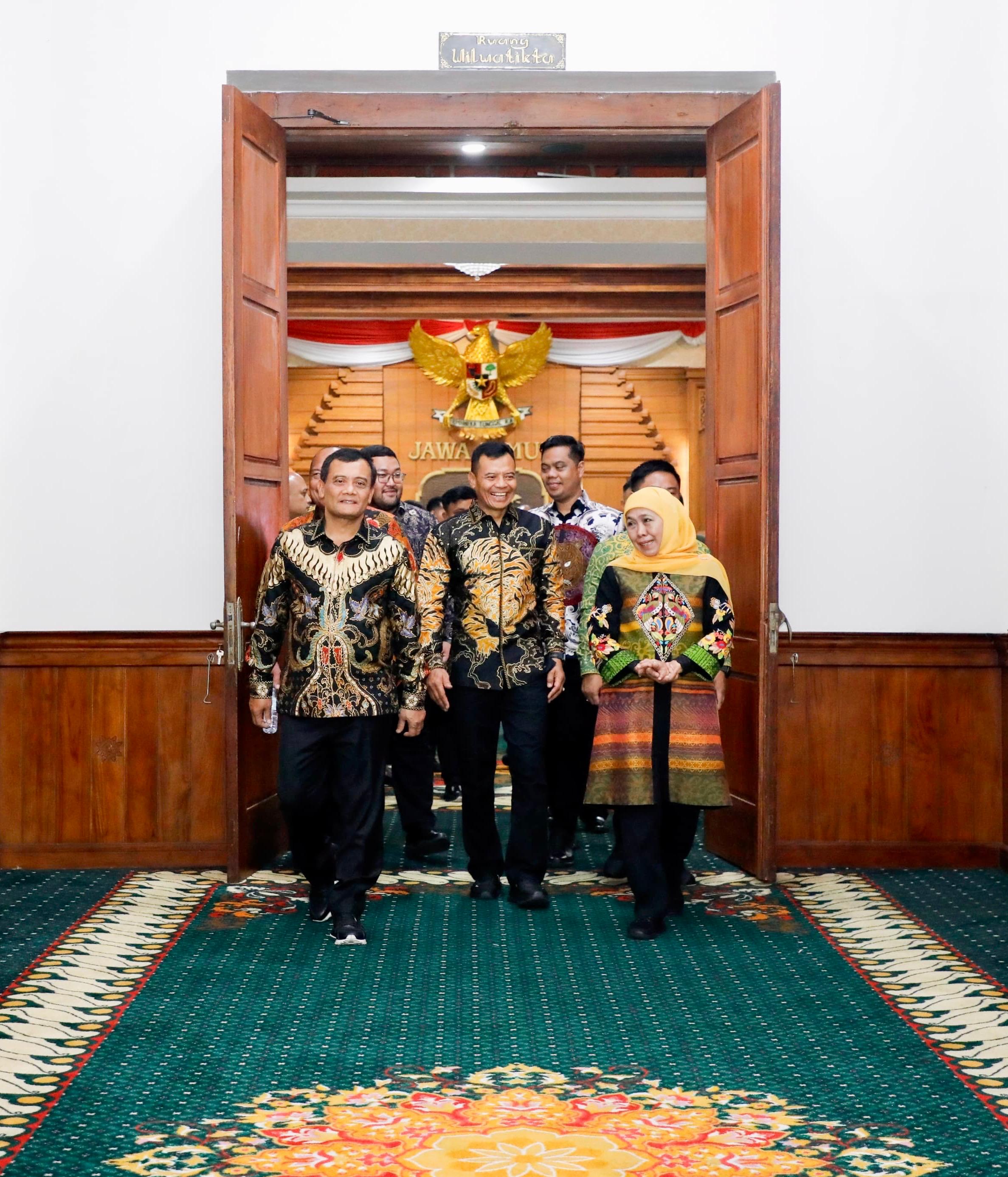 Gubernur Ahmad Luthfi dan Gubernur Khofifah Indar Parawansa menegaskan kembali kerja sama dan kolaborasi antara Provinsi Jawa Tengah dan Jawa Timur. Kerja sama tersebut