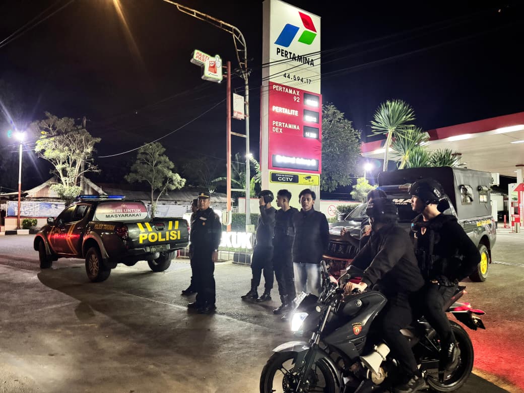 Polisi Tanggapi Cepat Aduan Warga Lewat 110, Bubarkan Aksi Balap Liar Hingga Pesta Miras di Jepara