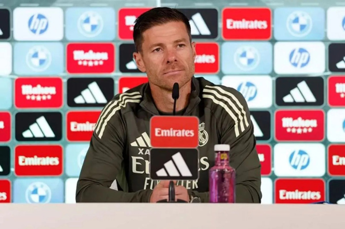 Pelatih Real Madrid, Xabi Alonso. Real Madrid