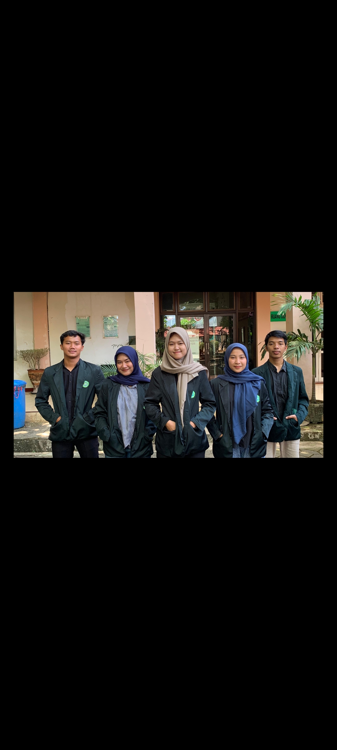 SEKAWAN: Lima orang mahasiswa Unisnu sukses antarkan nama Unisnu Jepara mendunia.