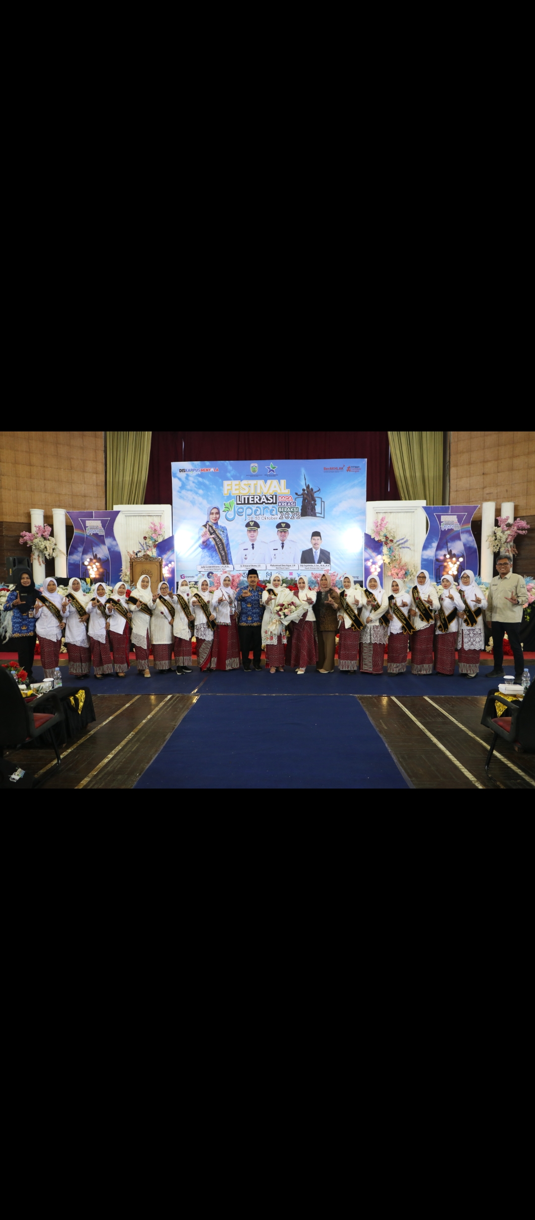 SINERGIS: Laila Saidah Witiarso sebagai bunda literasi turut meramaikan acara, pada momen ini juga dilakukan pengukuhan Bunda Literasi Kecamatan.