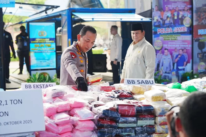 Presiden Prabowo Subianto dalam acara pemusnahan narkoba di Mabes Polri