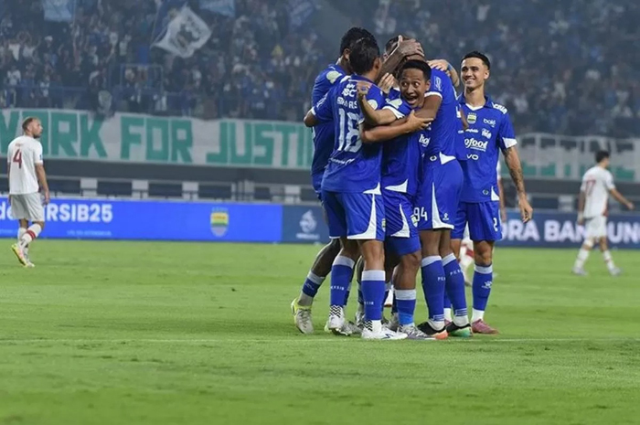 Persib Bandung mengalahkan Persis Solo 2-0 di Super League.