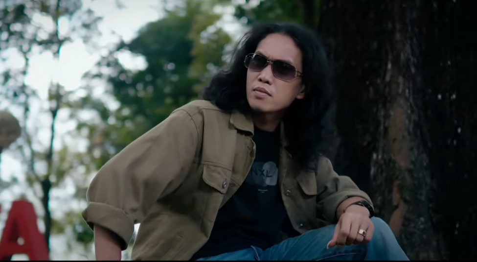 Video musik resmi &ldquo;Ku Ingin Hadirmu&rdquo; dari Thomas Arya
