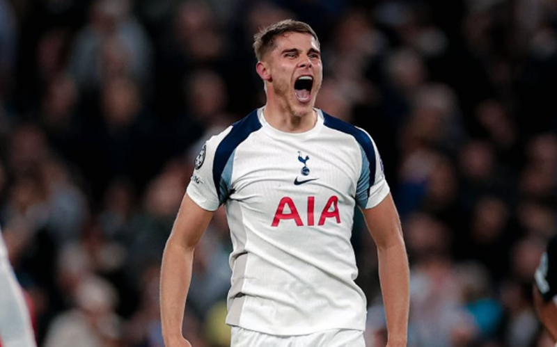 Micky van de Ven - Tottenham Hotspur