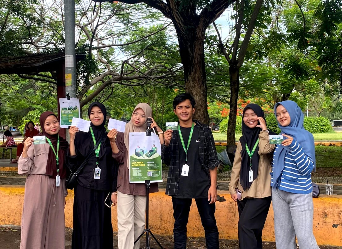 Mahasiswa UIN Program Studi Bimbingan dan Konseling Islam (BKI) yang melaksanakan kegiatan pelayanan kotak curhat