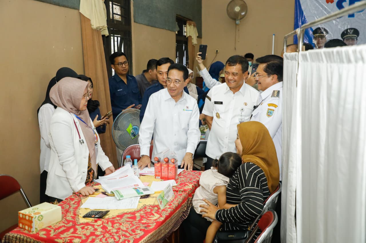 Gubernur Jateng Ahmad Luthfi dan Benjamin Paulus, Wamen Kesehatan meninjau program Speling