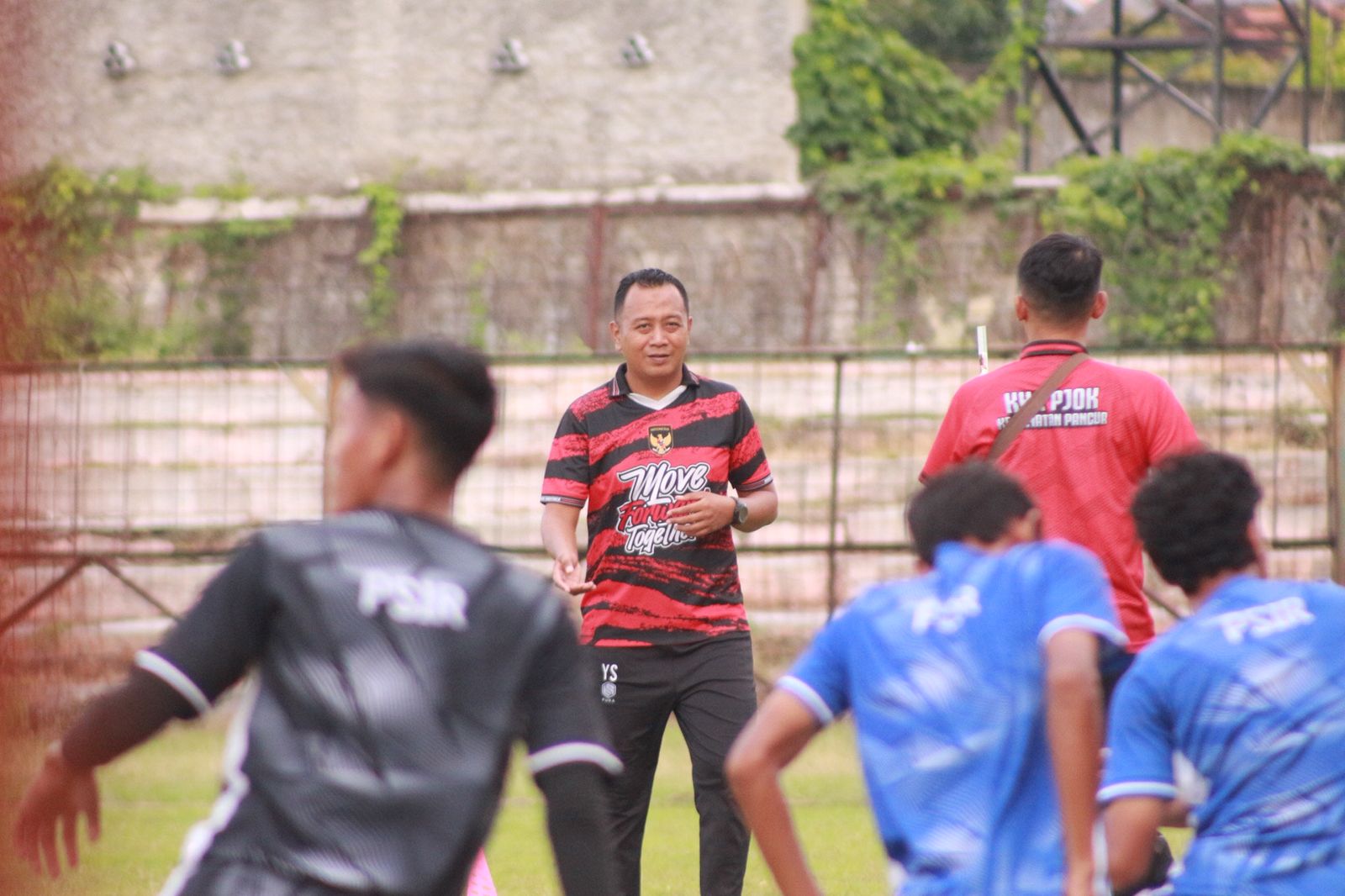 HARAPAN BARU: Yulian Syahreva  digaet Persatuan Sepakbola Indonesia Rembang (PSIR) untuk mengarungi liga 4 putaran Jawa Tengah.