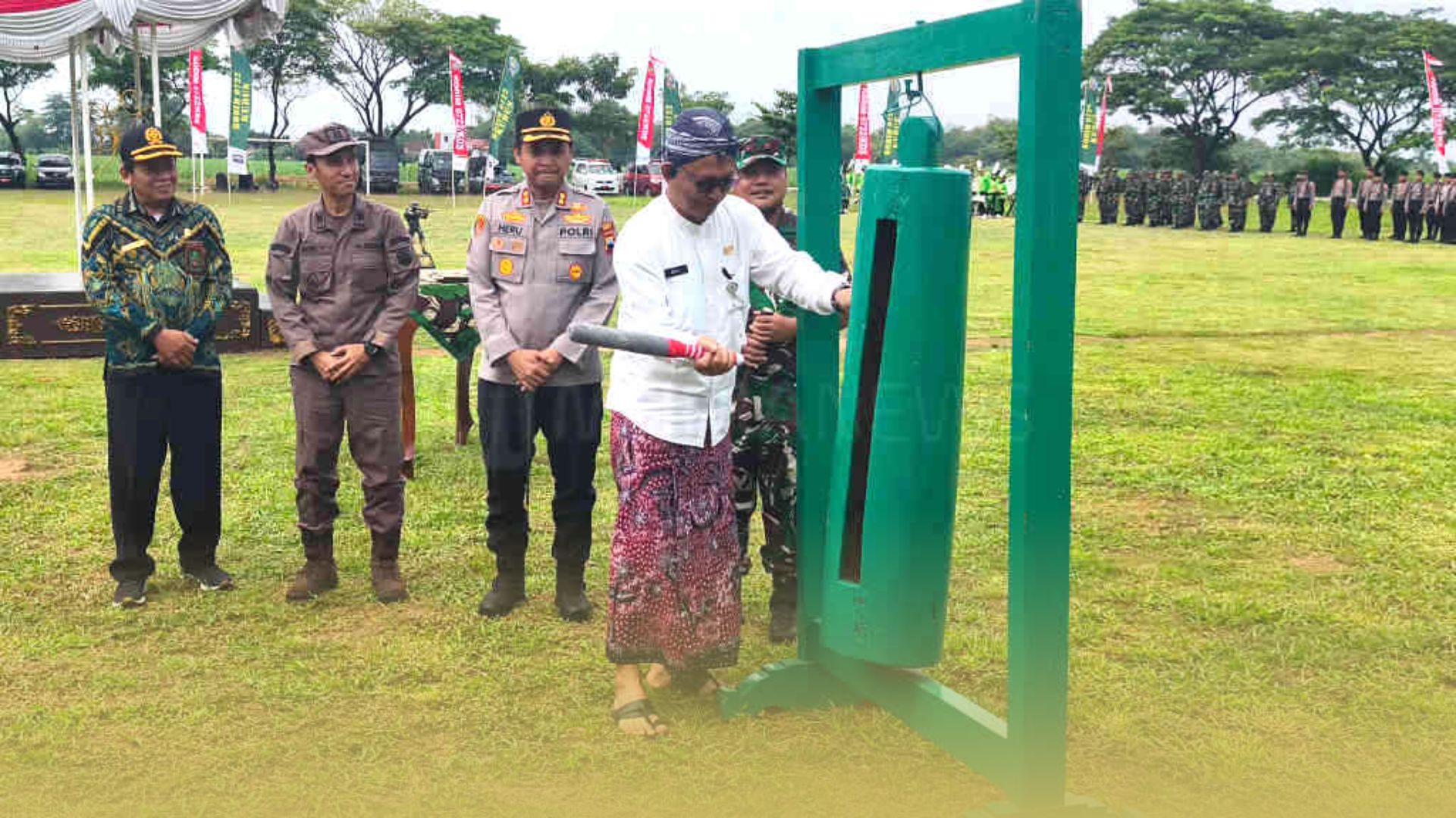 Sekda Kudus Pukul Kentongan, TMMD Sengkuyung IV Resmi Ditutup di Getasrabi