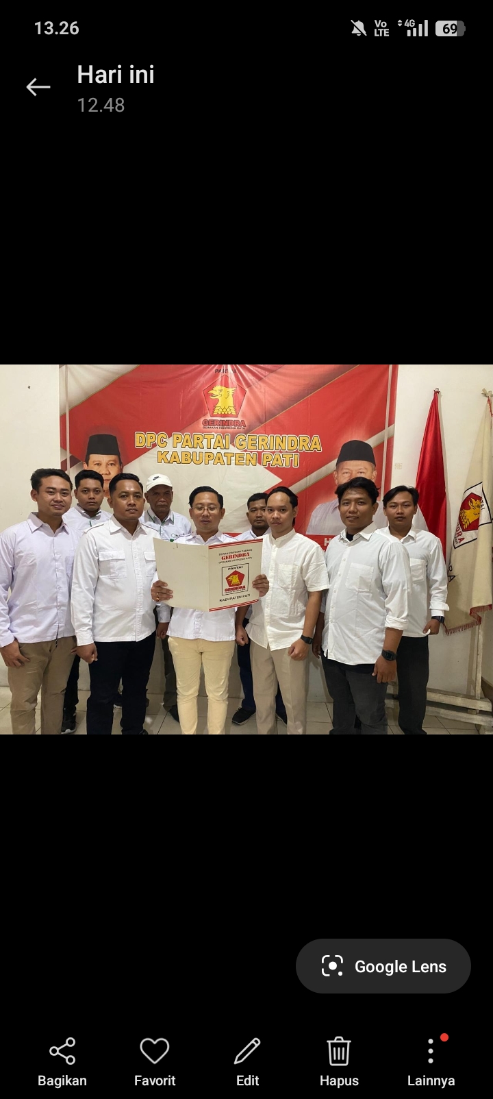 BERKUMPUL: Kades Gerindra Pati deklarasi tolak Budi Arie di kantor setempat pada Jumat (7/11).&nbsp;