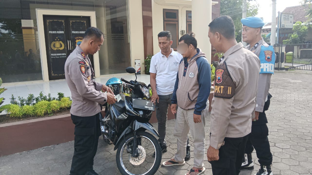 DIRINGKUS: Polsek Kota mengamankan terduga pelaku pelecehan perempuan di Balai Jagong.