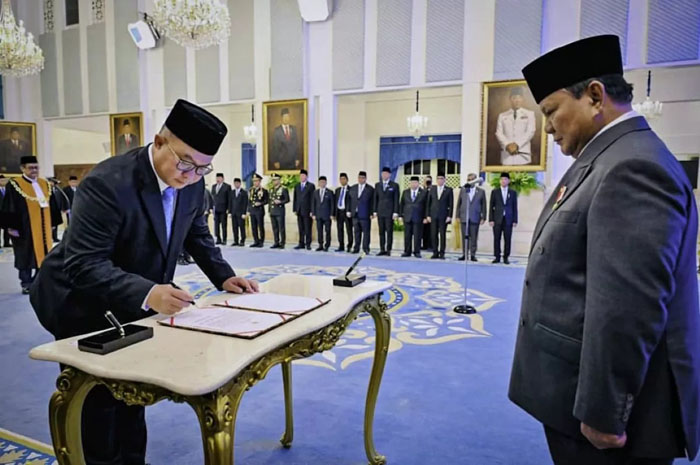 Arif Satria resmi dilantik sebagai Kepala Badan Riset dan Inovasi Nasional (BRIN) oleh Presiden Prabowo Subianto di Istana Negara, Jakarta, pada Senin (10/11).