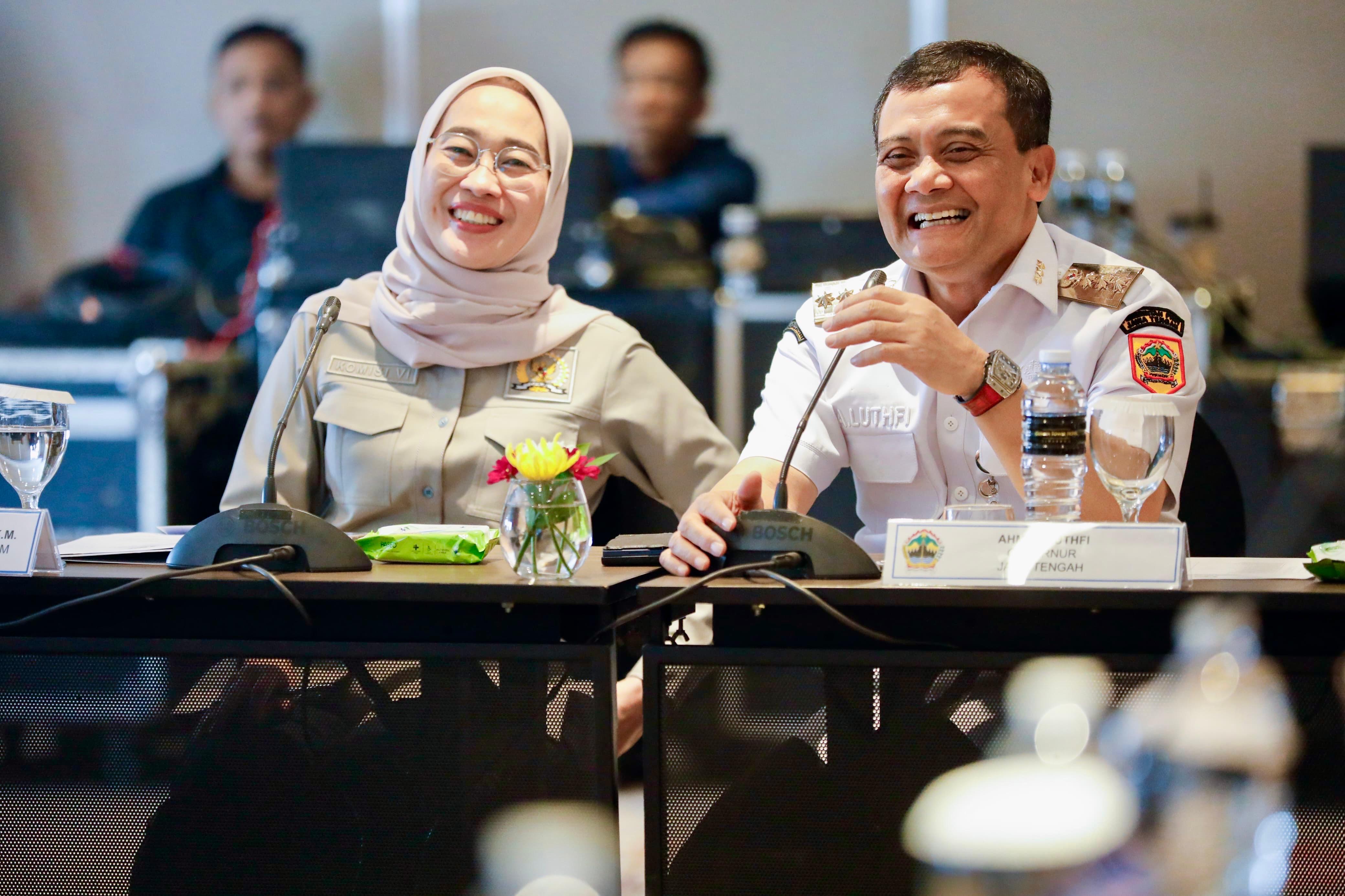 Gubernur Jawa Tengah, Ahmad Luthfi, menekankan pentingnya percepatan pengesahan Rancangan Undang-Undang (RUU) tentang Perlindungan Konsumen yang tengah digodok oleh DPR RI.