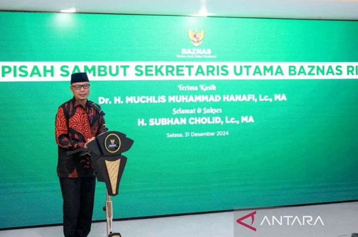 Sekretaris Utama Badan Amil Zakat Nasional (Baznas) RI Subhan Cholid dalam kegiatan pisah sambut jabatan di Jakarta, Selasa (31/12/2024).