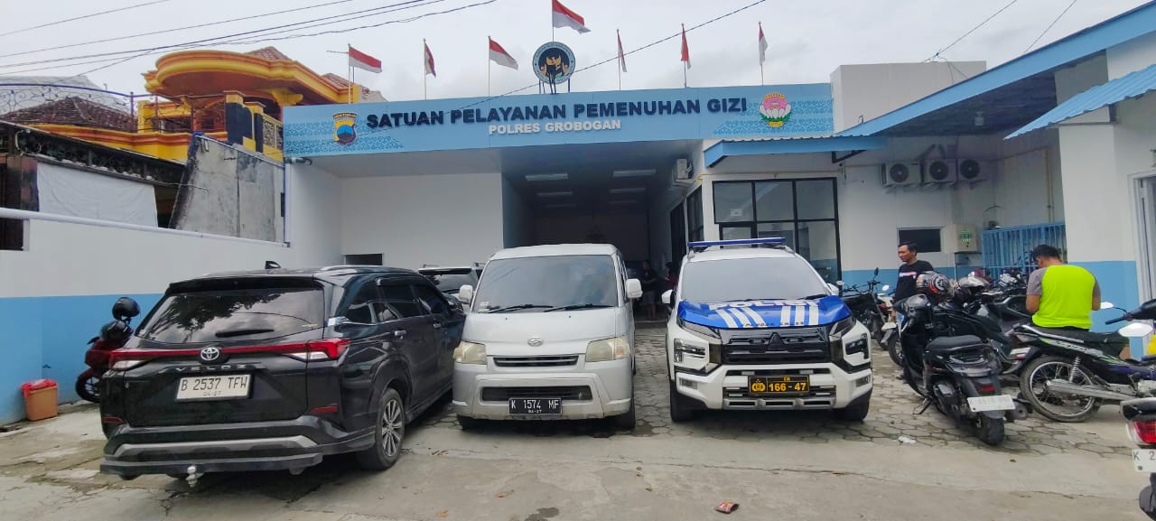BEROPERASI &ndash; Gedung SPPG milik Polres Grobogan di Nglejok Kelurahan/Kecamatan Purwodadi sudah beroperasi untuk melayani penerima manfaat.