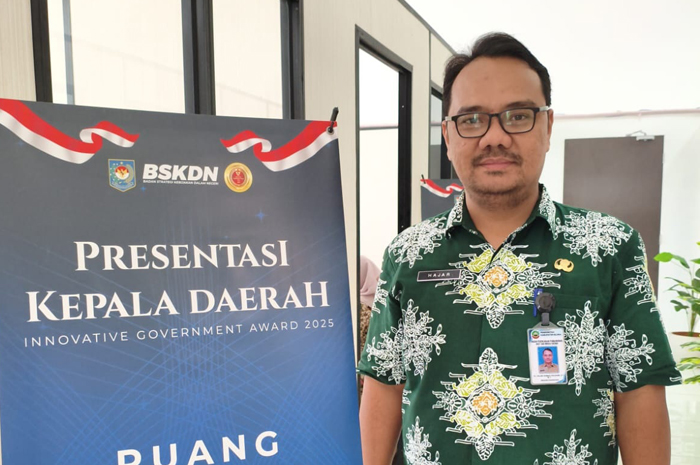Dr. Hajar Ahmad Chusaini, S.T., M.T