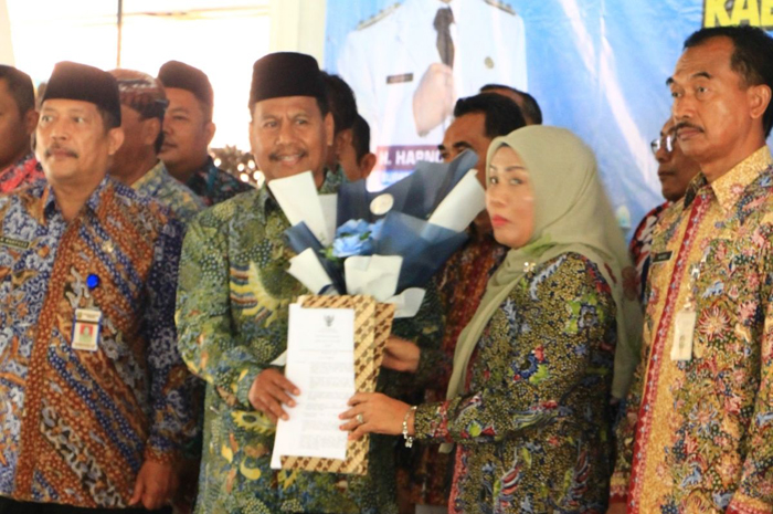 Musringah Harno resmi dikukuhkan sebagai Ketua Umum Forum Komunikasi Desa Wisata (FKDW) Kabupaten Rembang oleh Bupati Rembang, Harno, pada acara yang digelar di Pendopo Museum RA Kartini, Kamis.