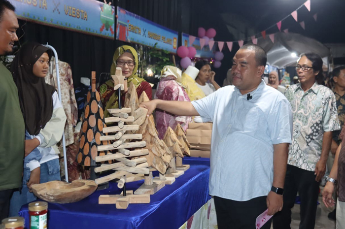 PEMBUKAAN: Bupati Blora mengapresiasi pelaku ekonomi kreatif dan berkunjung ke Blora Creative Space.