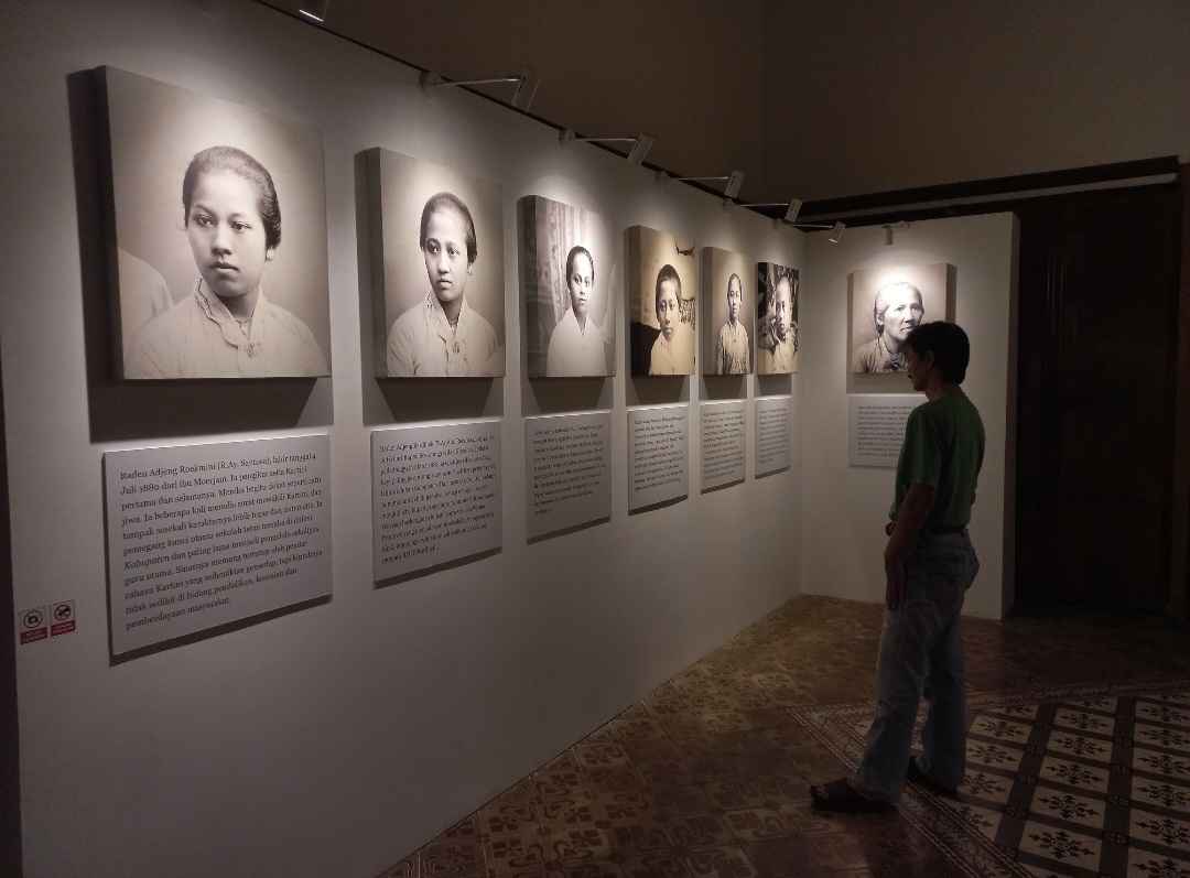 Para saudaranya Kartini