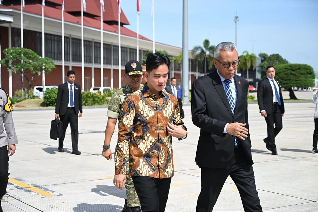 Wakil Presiden RI Gibran Rakabuming Raka Lapangan Udara TNI AU Halim Perdanakusuma, Jakarta, Jumat, 21 November 2025 (Foto: Biro Pers Sekretariat Wakil Presiden)