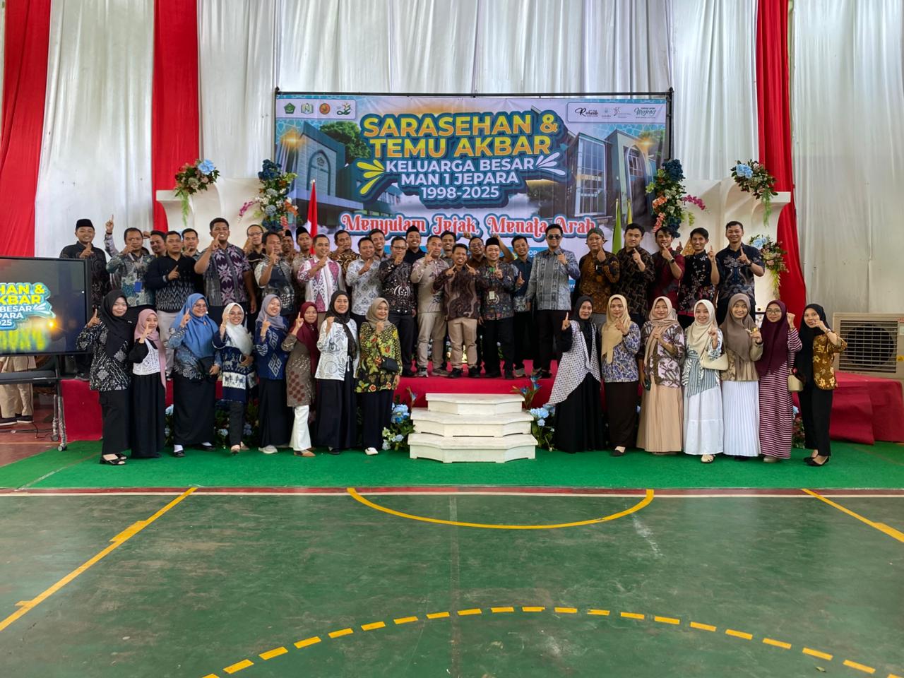IKA MAN 1 Jepara yang hadir dalam Sarasehan dan Temu Akbar Keluarga Besar MAN 1 Jepara
