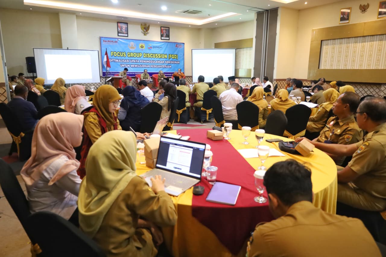 FGD: Terkait penurunan angka kemiskinan yang digelar di Hotel Front One Purwodadi.