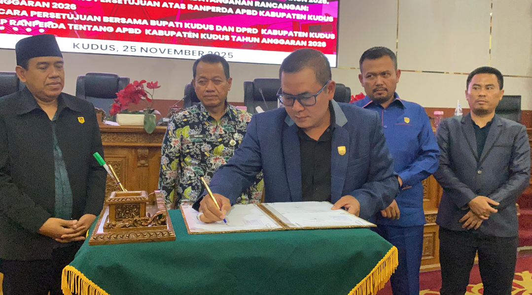 SETUJU: Bupati Kudus Sam