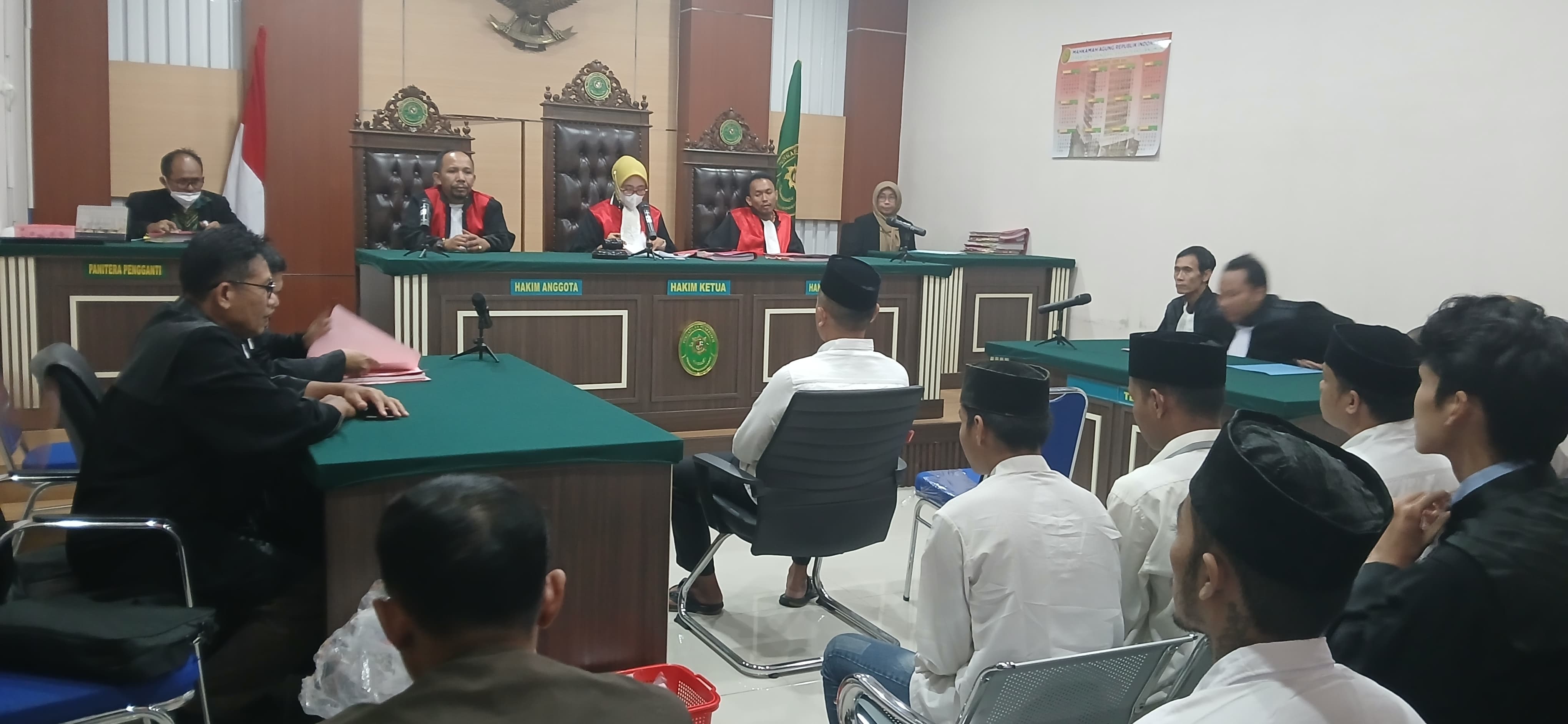 DISIDANG: Utomo menjadi sidang penipuan investasi kapal pada Kamis (27/11).
