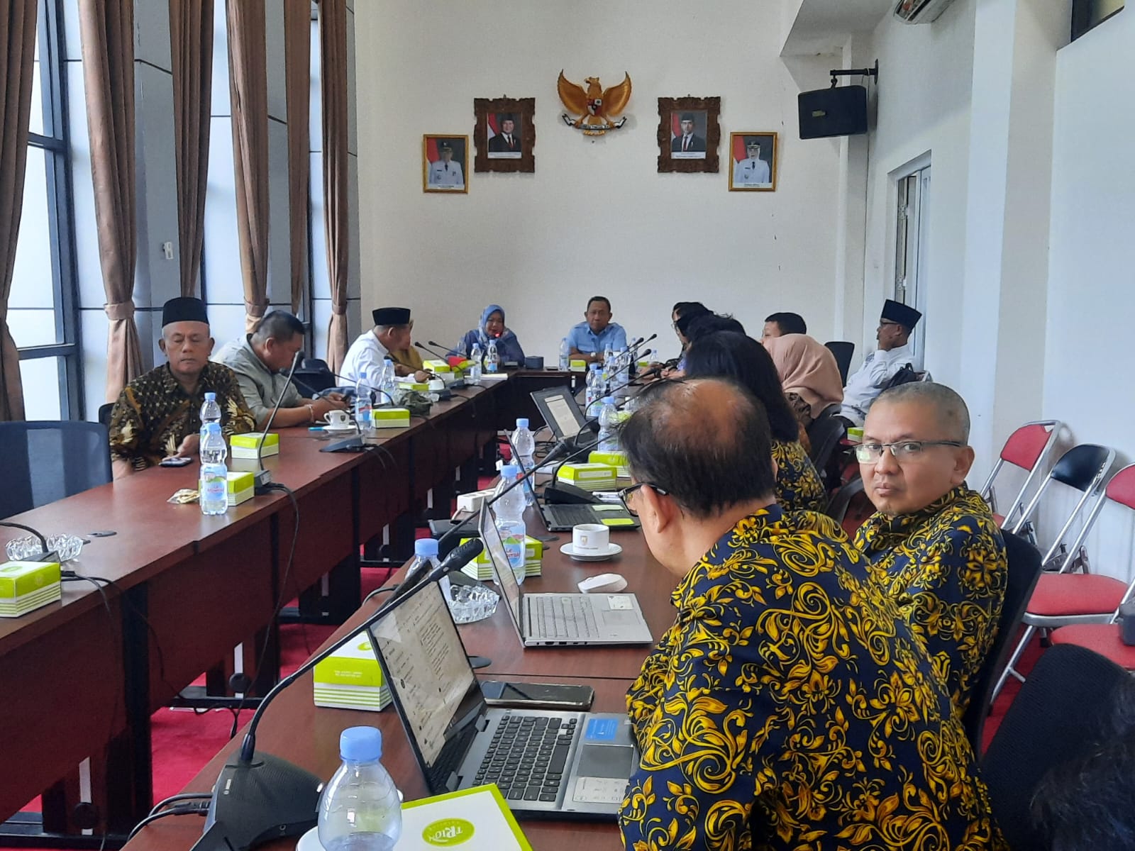 RAPAT: Komisi D DPRD Kudus mengundang Disdikpora Kudus dan Tim Verifikasi UMK paparan hasil validasi TKGS